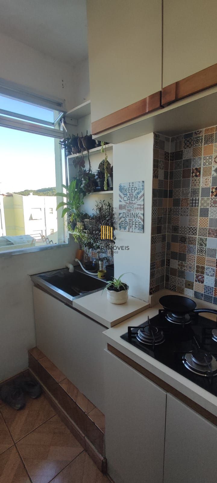 Apartamento 02 dormitórios com garagem / estacionamento