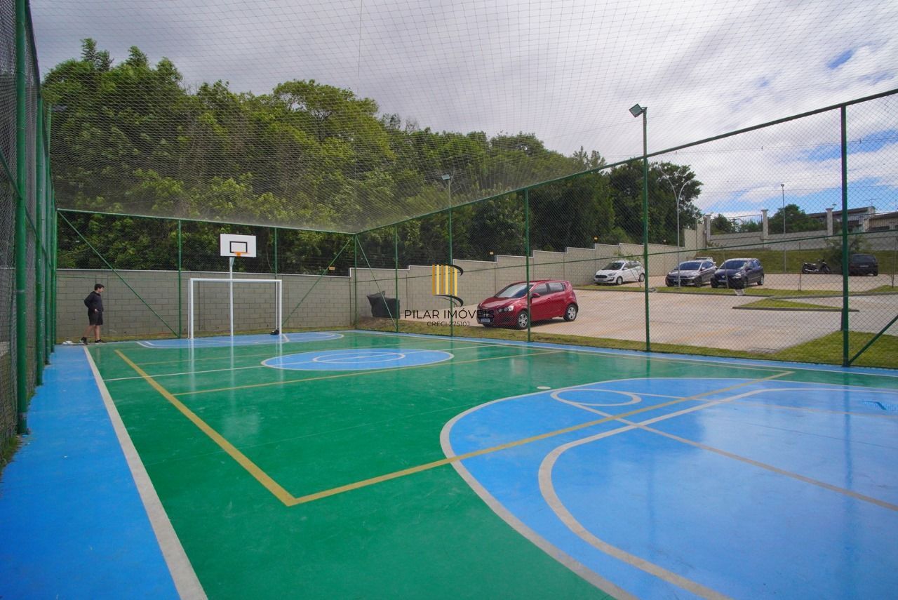 Apartamento com 02 dormitórios e com vaga de garagem