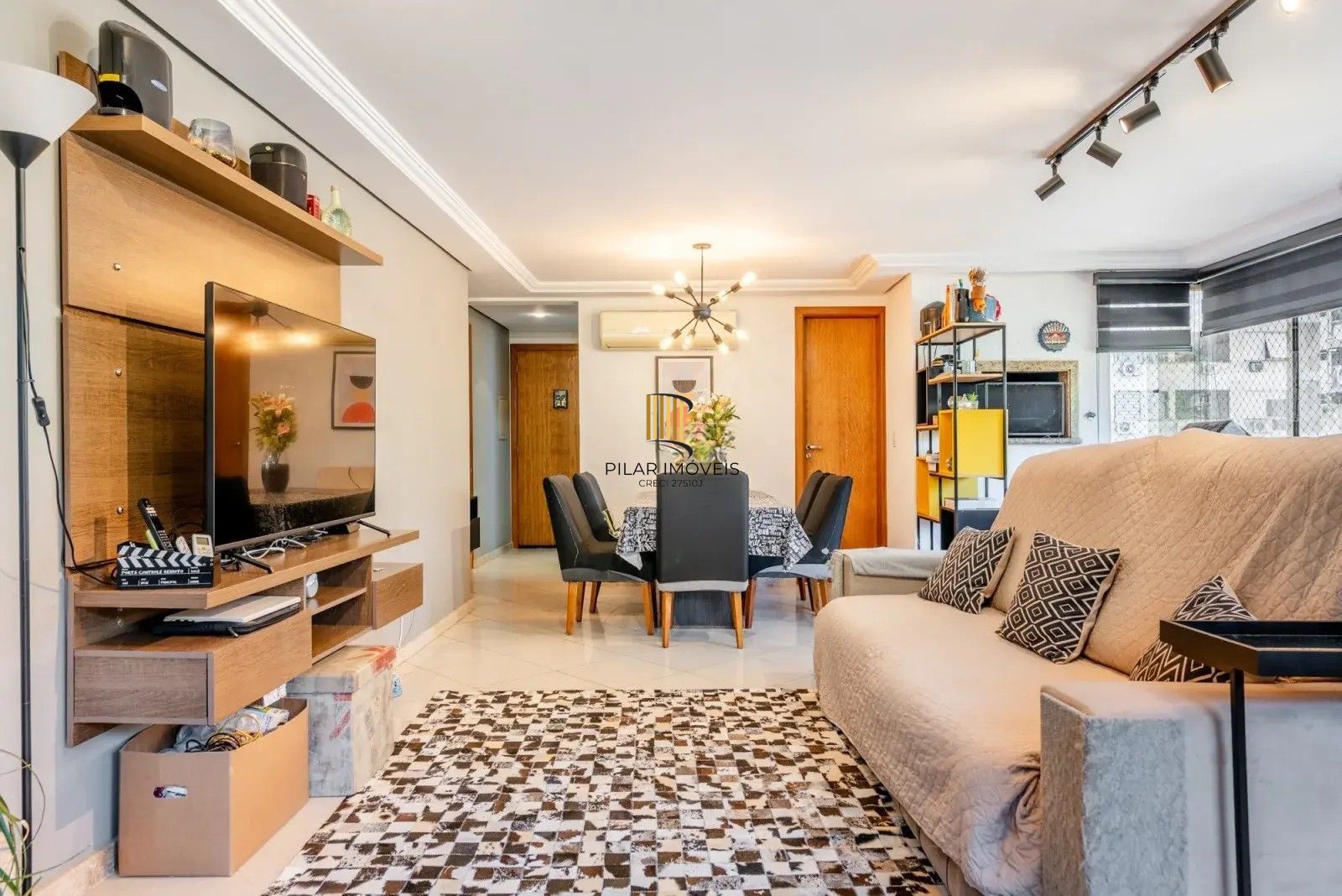 Apartamento 3 dormitórios, 2 vagas 109m² próximo ao Pastor Domhs e Sogipa