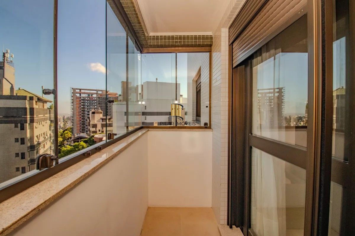 Apartamento com 03 dormitórios com suite, 04 vagas de garagem