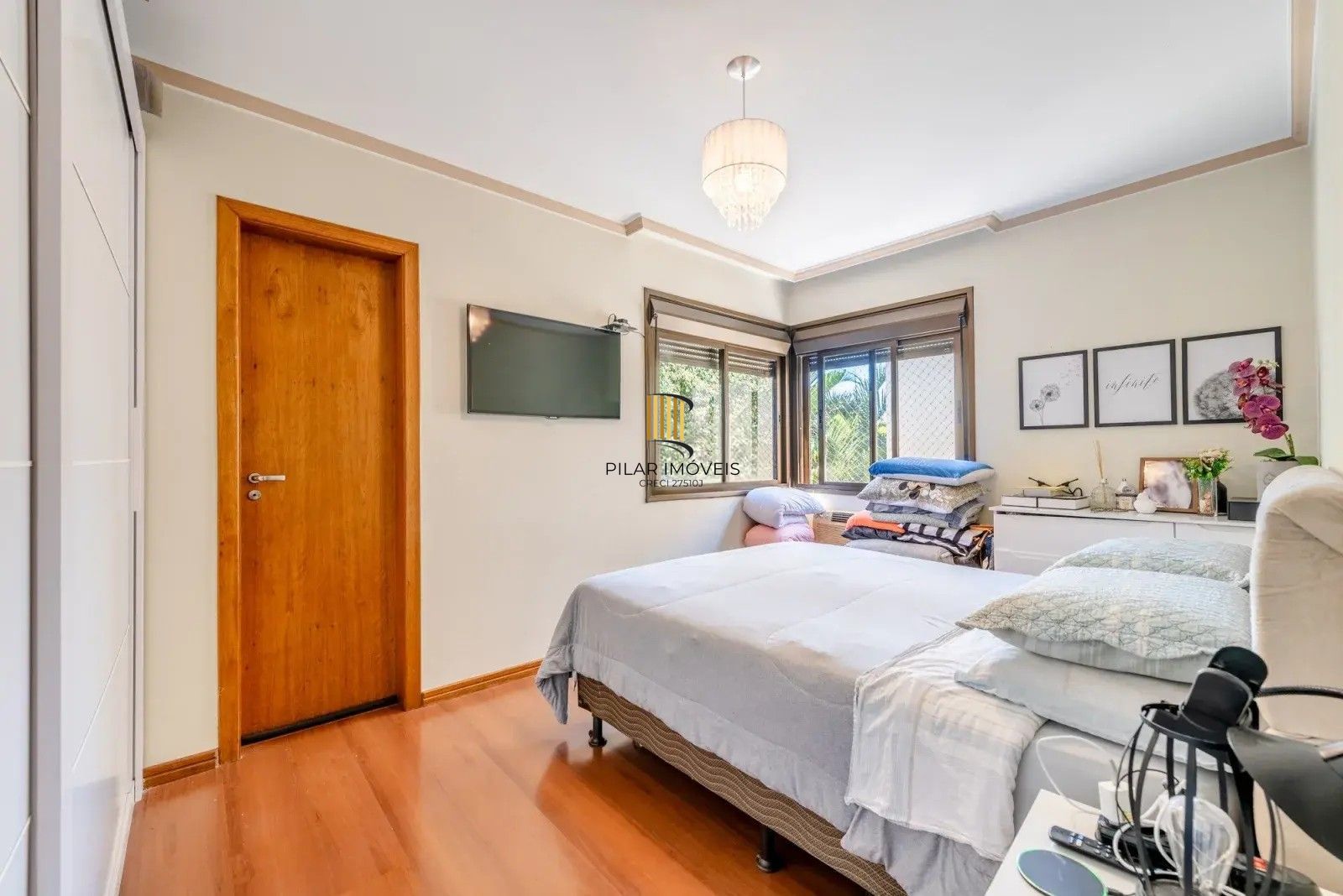 Apartamento 3 dormitórios, 2 vagas 109m² próximo ao Pastor Domhs e Sogipa