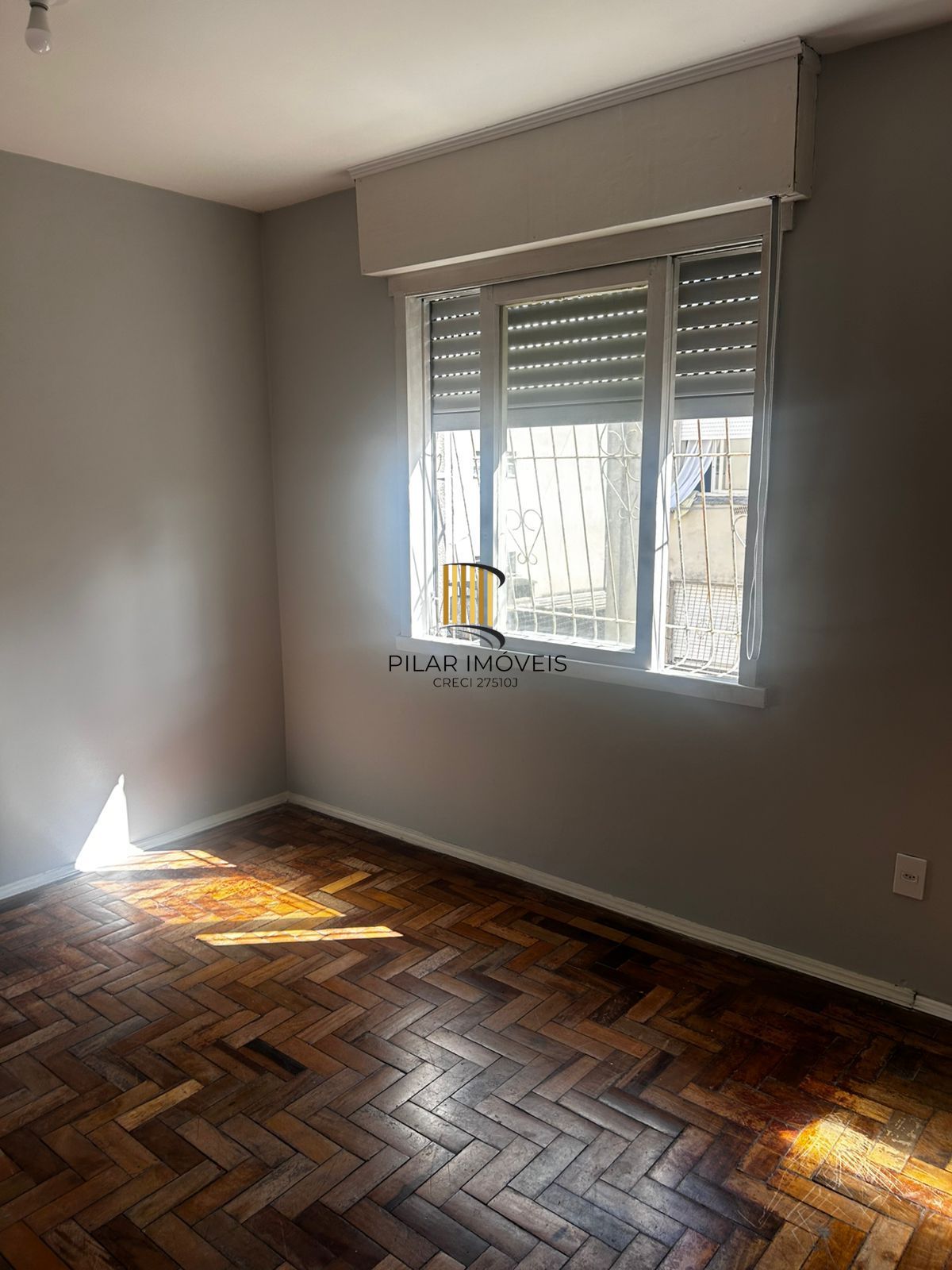 Apartamento com 01 dormitório e sem garagem