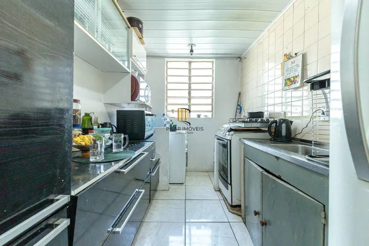 Apartamento 2 dormitórios e vaga rotativa na Protásio Alves