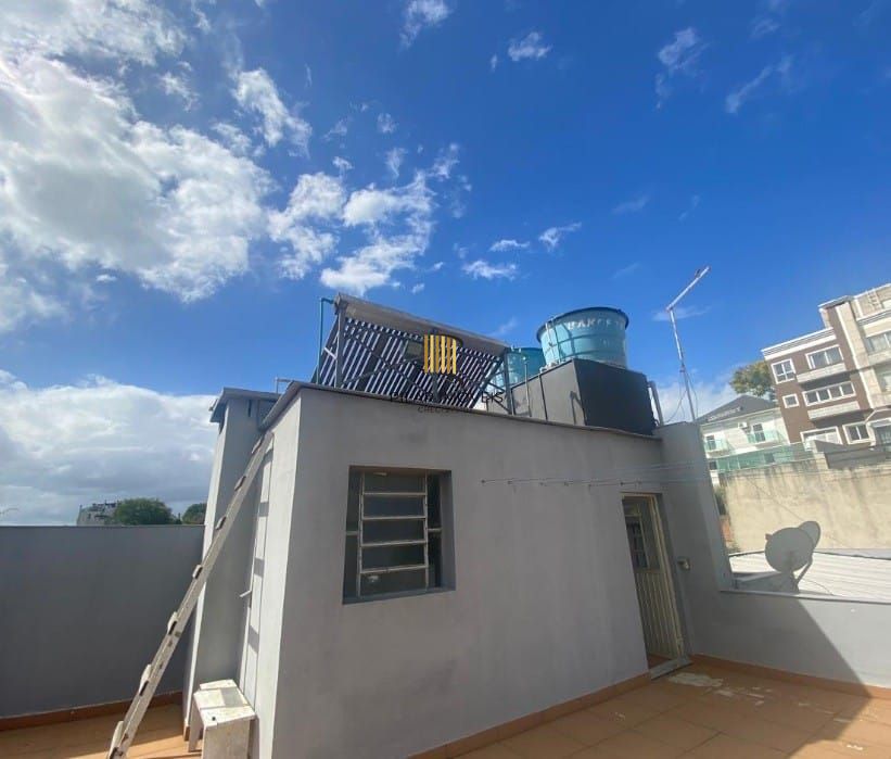 Casa Residencial ou Comercial Próxima ao Iguatemi – 379m² | 5 Vagas | Energia Solar