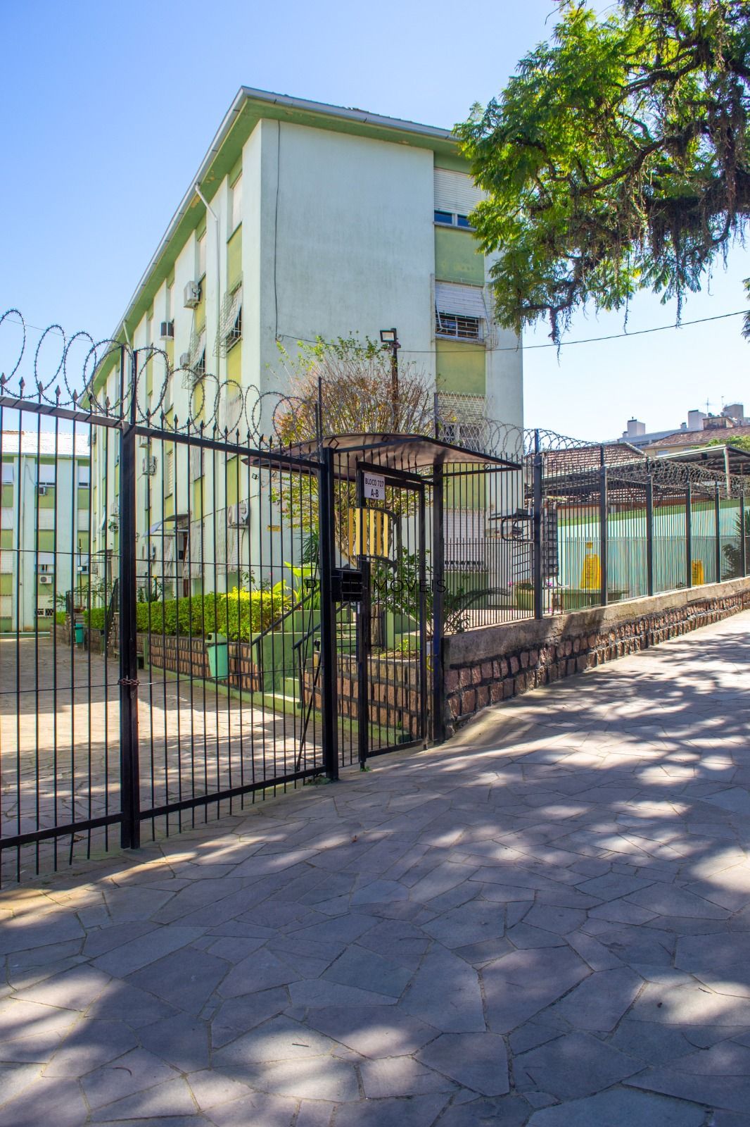 Apartamento com dois dormitórios sem garagem