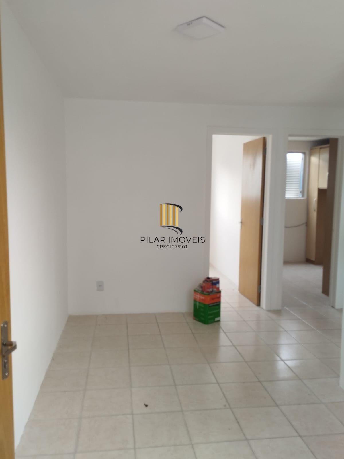 Apartamento com dois dormitórios com garagem