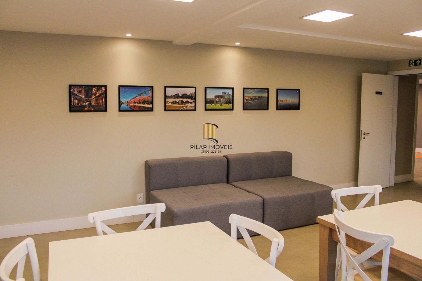 Apartamento 02 dormitórios com 01 suíte e 01 vaga de garagem escriturada