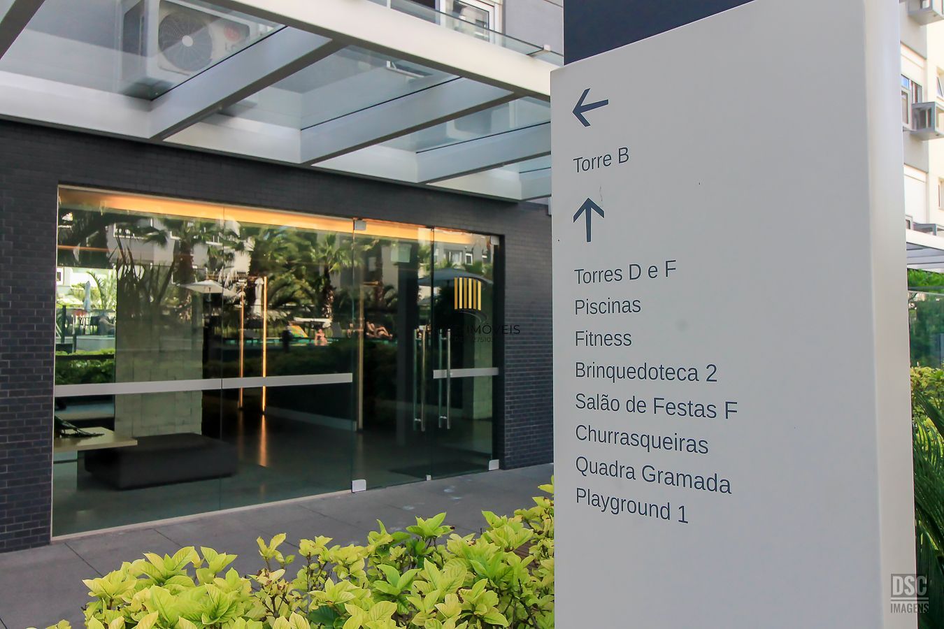 Grand Park Lindóia 81m² 3 dormitórios suíte e lavado com vaga dupla decorado