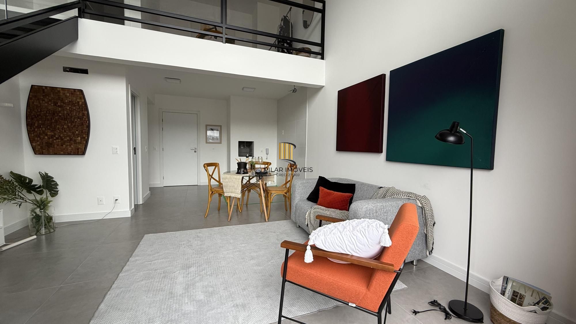 Apartamento duplex  em andar alto com 01 vaga de garagem escriturada