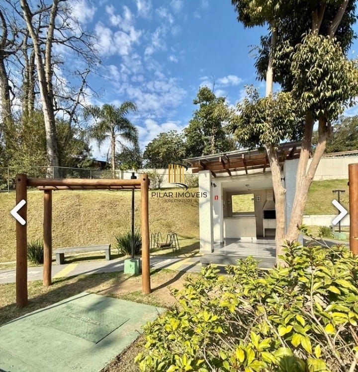 Apartamento com 02 dormitórios e com garagem por convenção