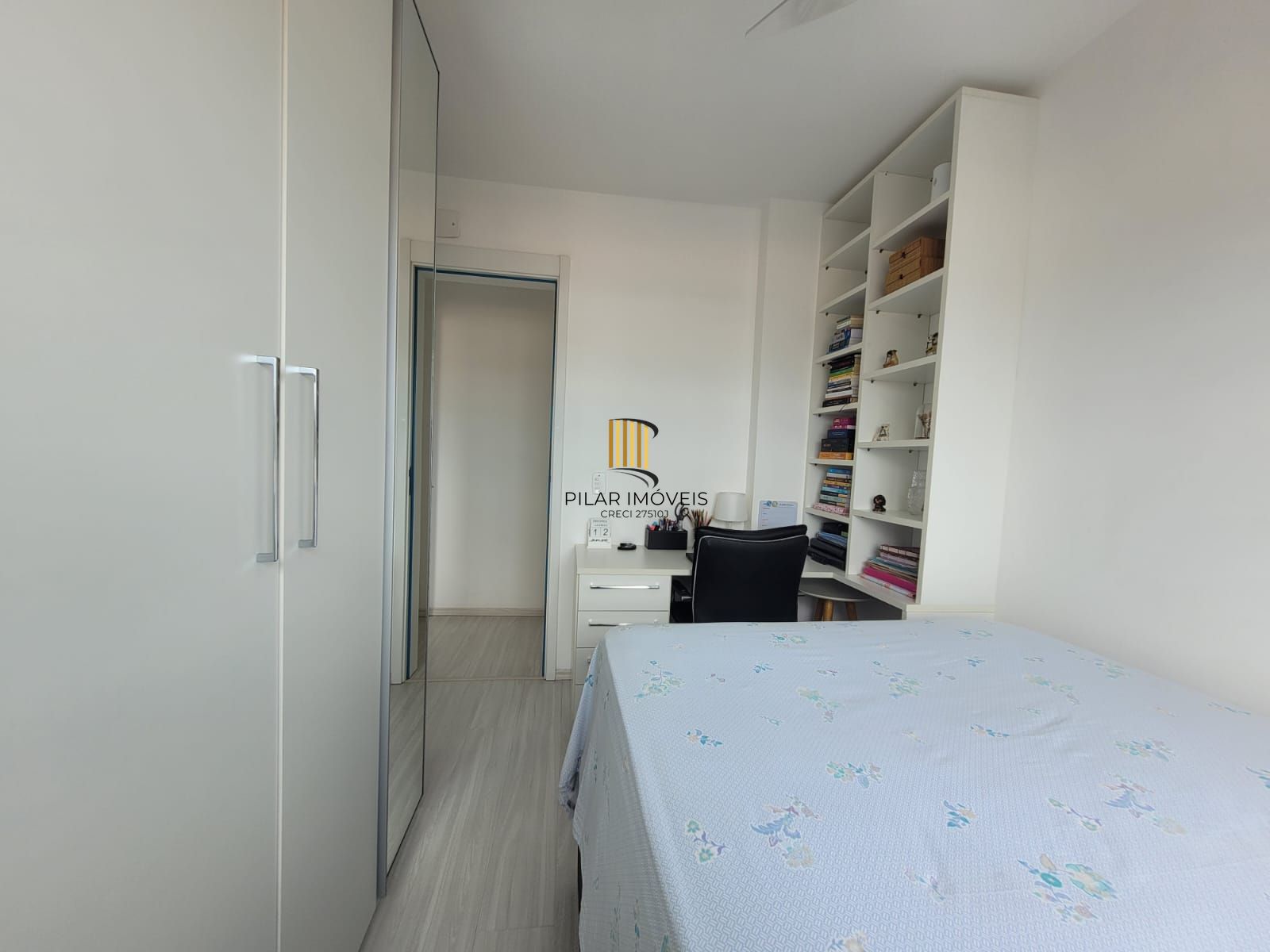 Apartamento mobiliado no Rossi Fiateci 2 dormitórios e suíte