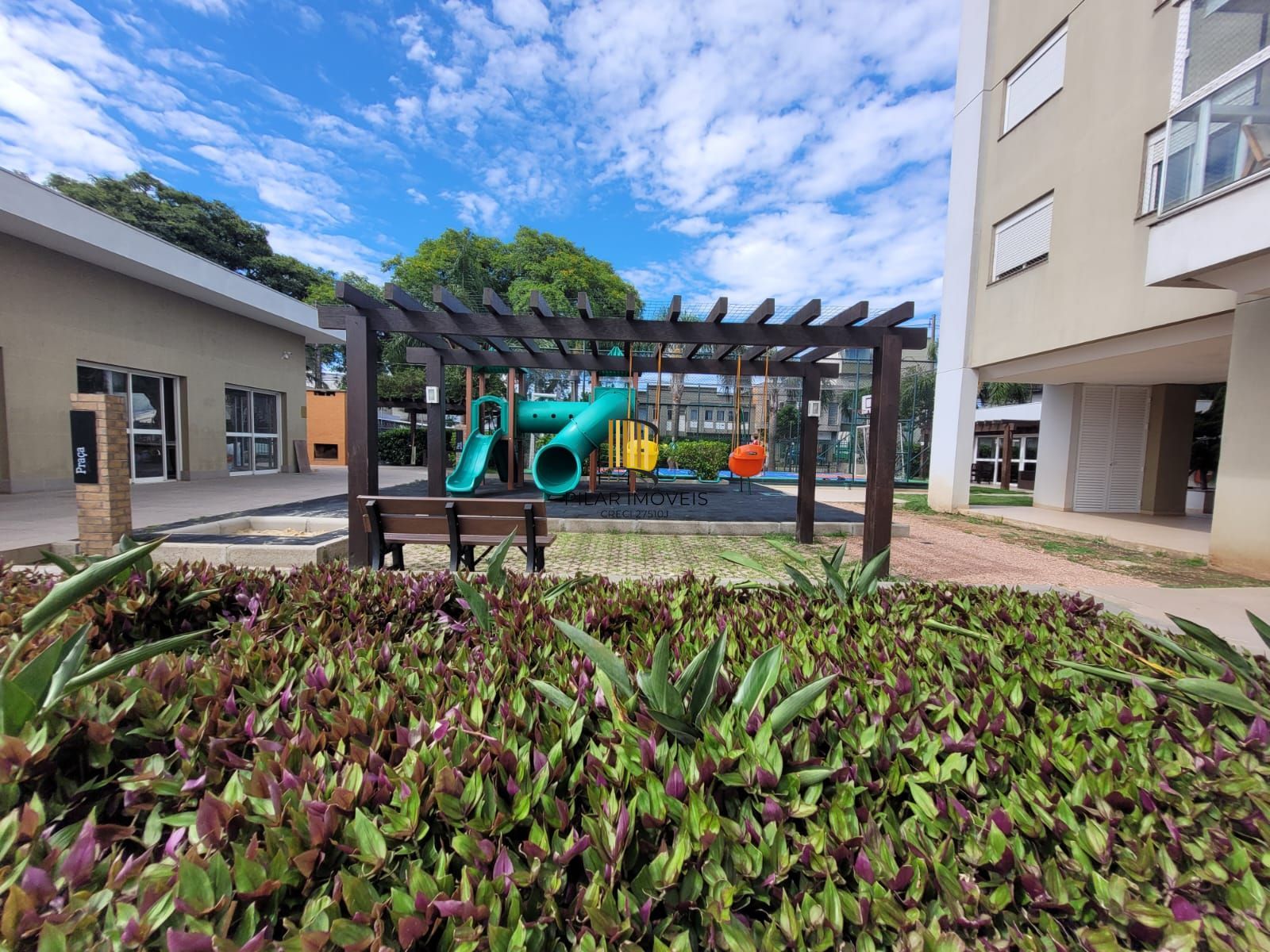 Apartamento mobiliado no Rossi Fiateci 2 dormitórios e suíte