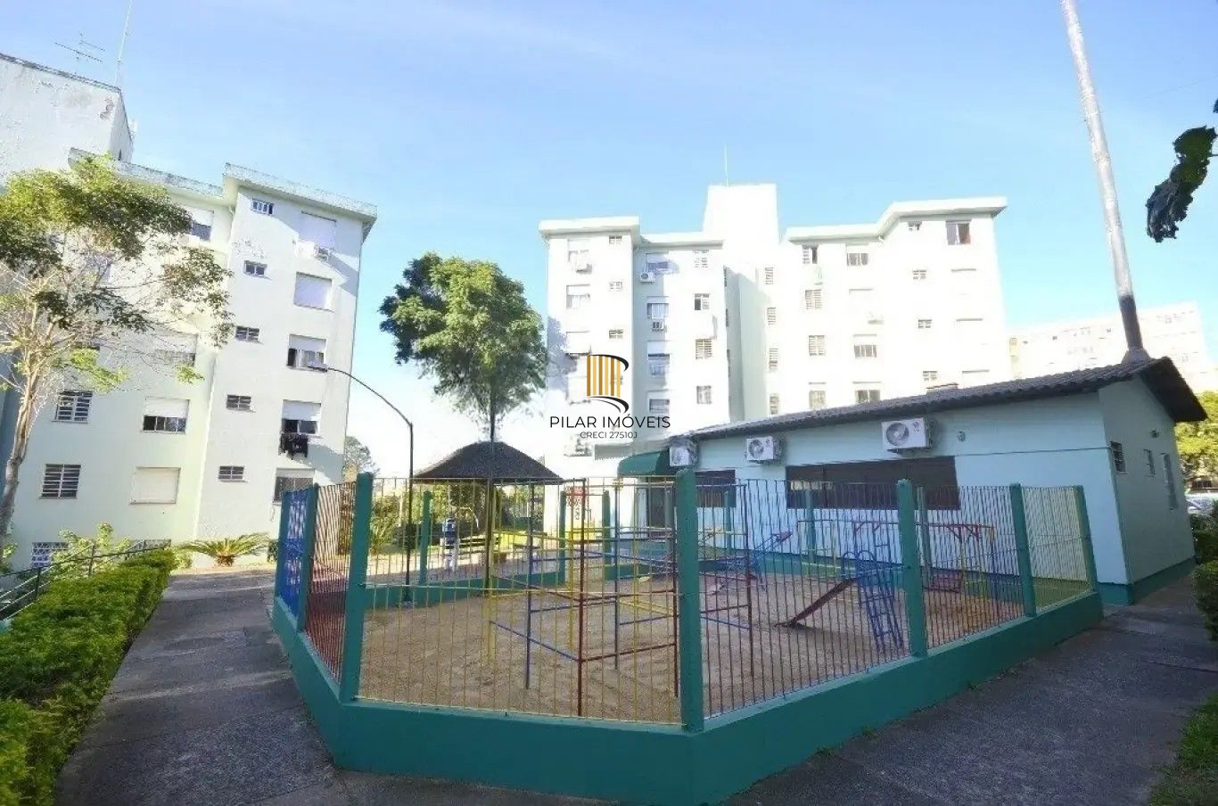 Apartamento com 02 dormitórios  com estacionamento convenção