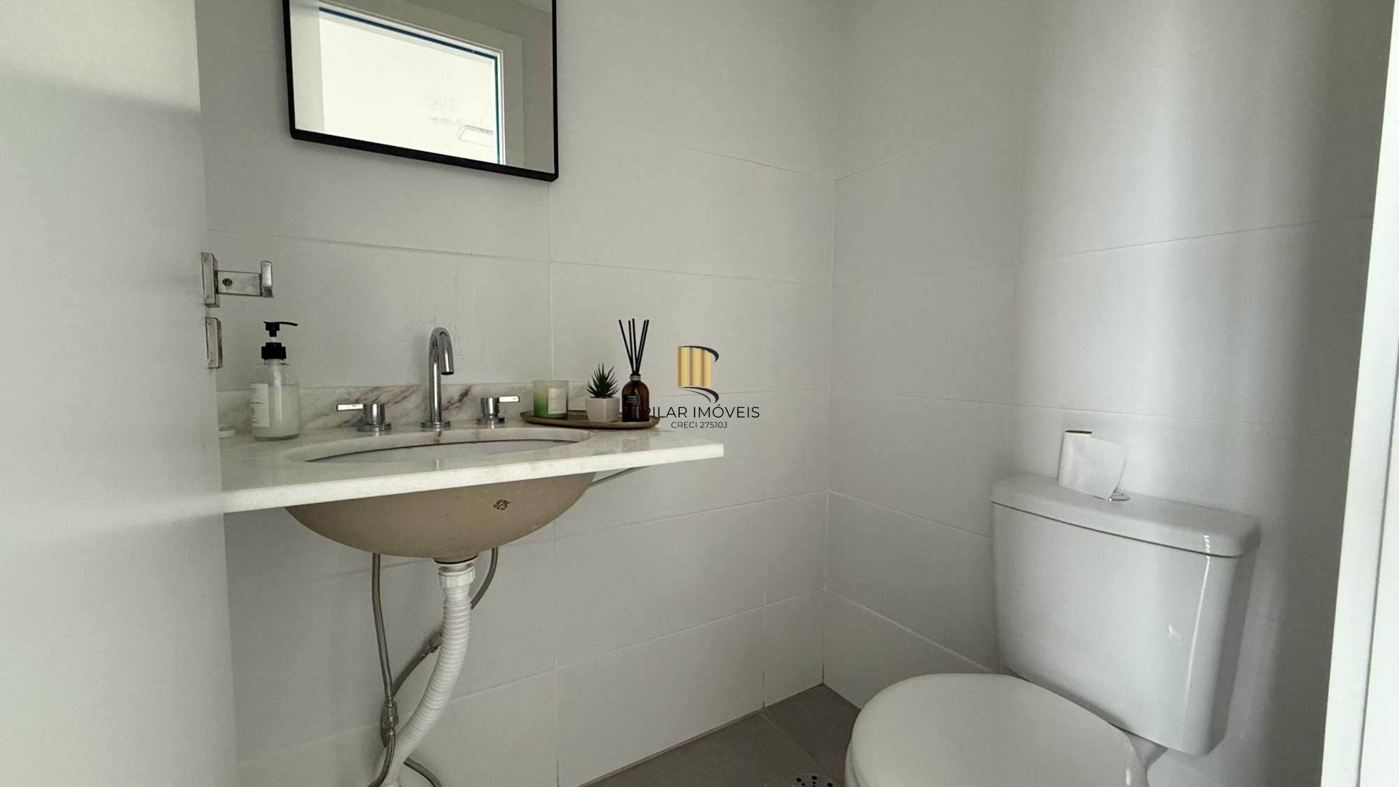 Apartamento duplex  em andar alto com 01 vaga de garagem escriturada