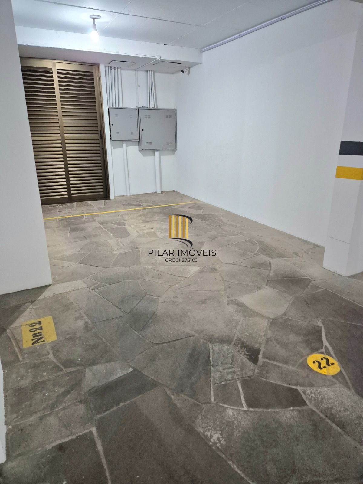 Excelente apartamento 02 dormitórios com garagem escriturada Bairro Rio Branco