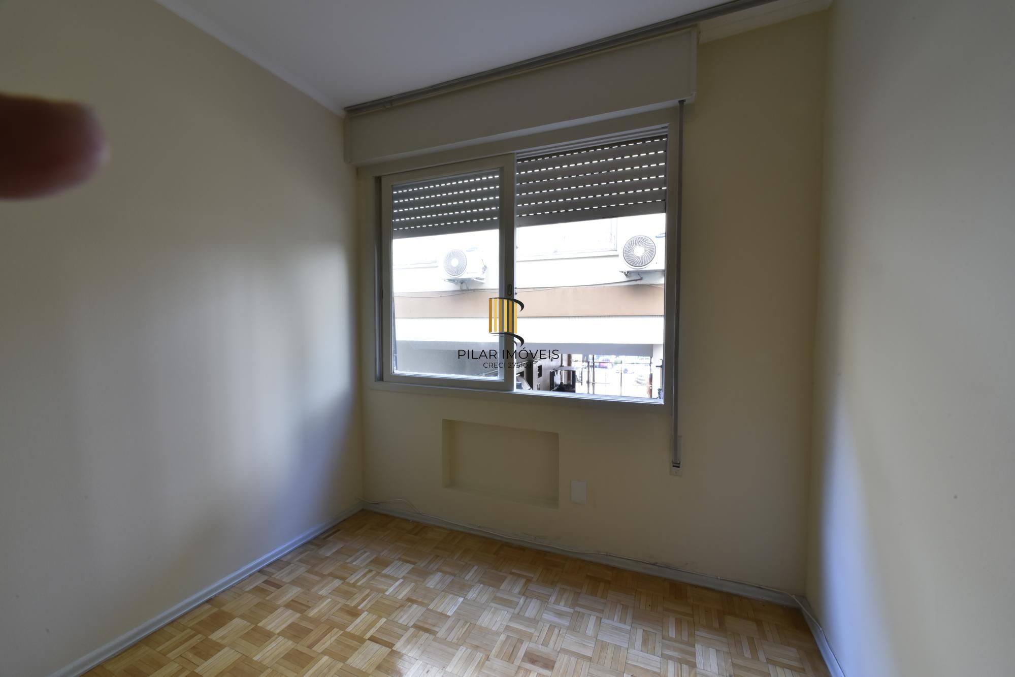 Apartamento com 2 dormitórios e terraço na Cristóvão Colombo!