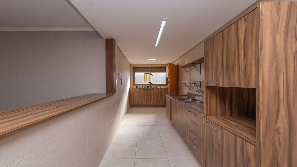Cobertura 3 dormitórios, piscina, lareira, vista e 3 vagas no Solarium Lindóia
