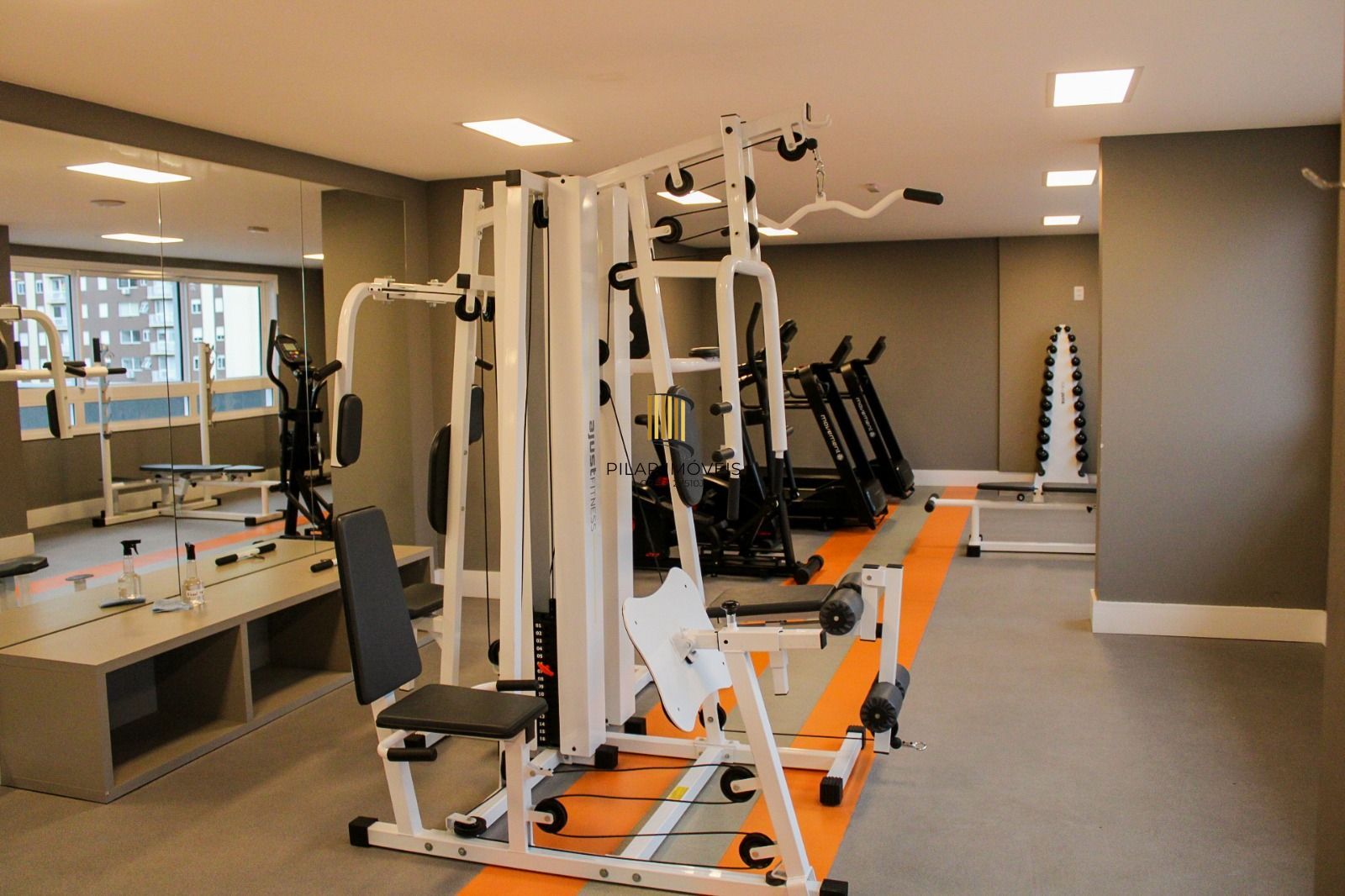 Apartamento 02 dormitórios com 01 suíte e 01 vaga de garagem escriturada