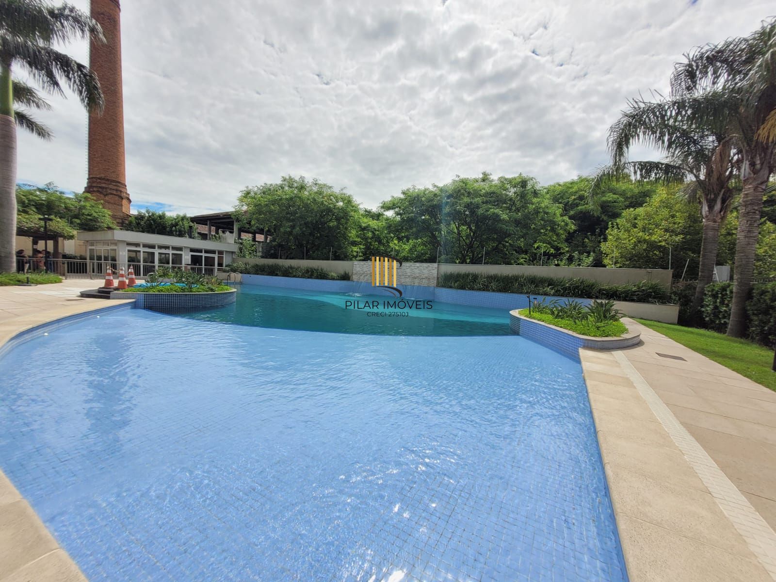 Apartamento mobiliado no Rossi Fiateci 2 dormitórios e suíte