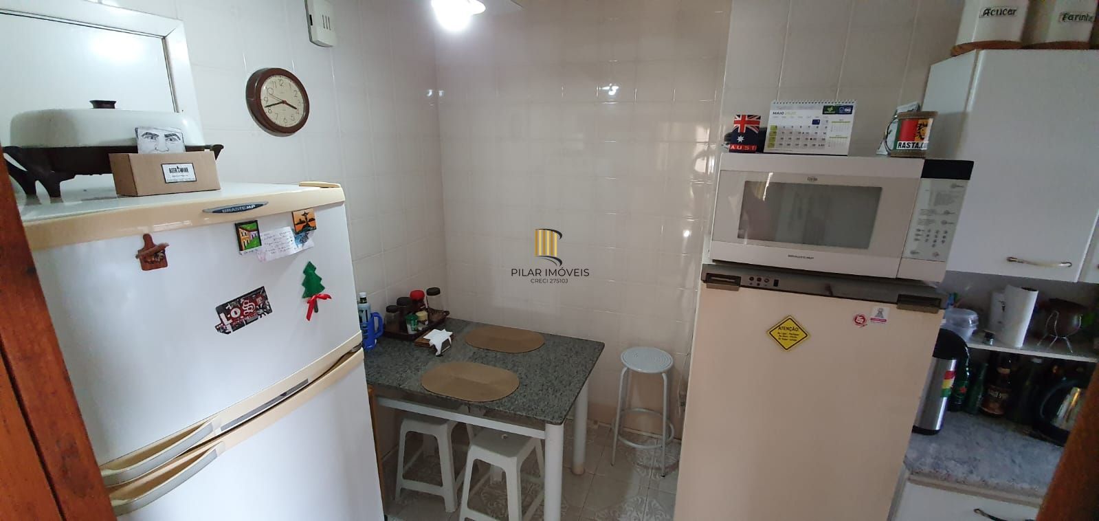 Apartamento com 02 dormitórios semi-mobiliado e um box de garagem