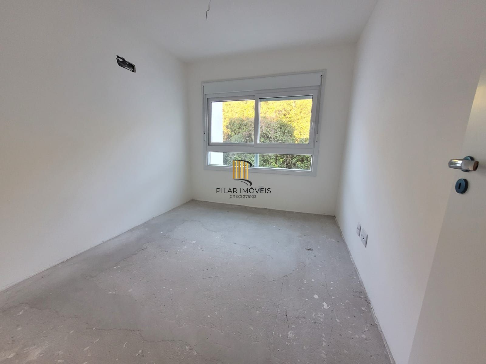cobertura vista Beira Rio  03 dormitórios com 2 suítes e três vagas individuais
