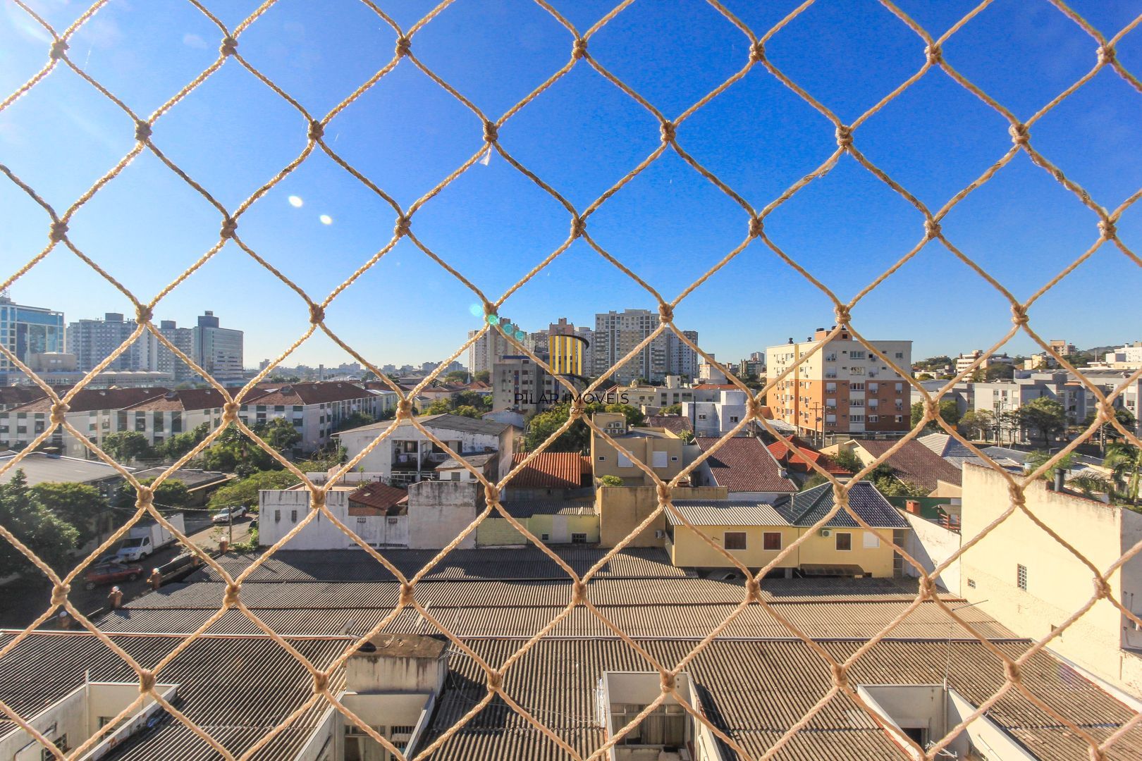 Cobertura à venda com sol nascente, elevador e vaga escriturada