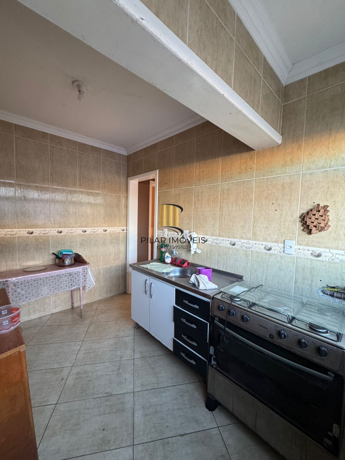 Apartamento com 02 dormitórios reformado