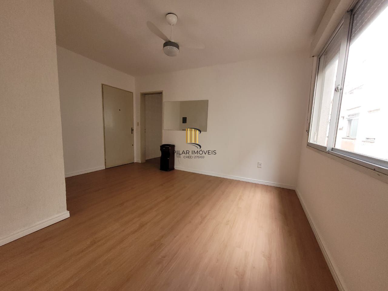 Apartamento de frente 2 dormitórios e vaga coberta próximo do Hospital Conceição