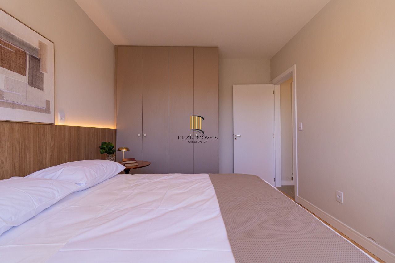 Apartamento com 02 dormitórios e com 01 vaga de garagem Mont Serrat