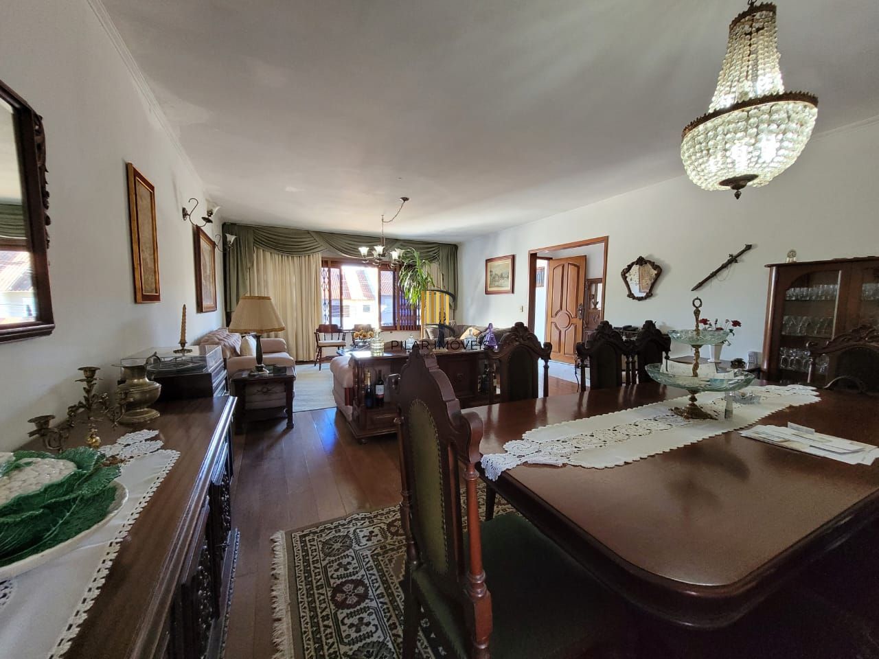 Casa térrea com 04 quartos e com 04 vagas de garagem - Pilar Imóveis