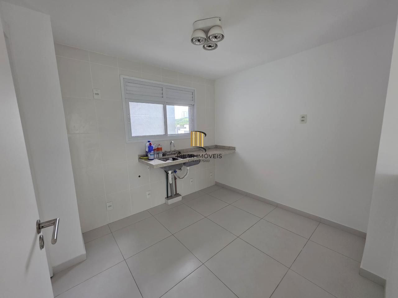 Apartamento novo com 03 dormitórios , 02 vagas de garagem dupla escriturada  com 01 suíte