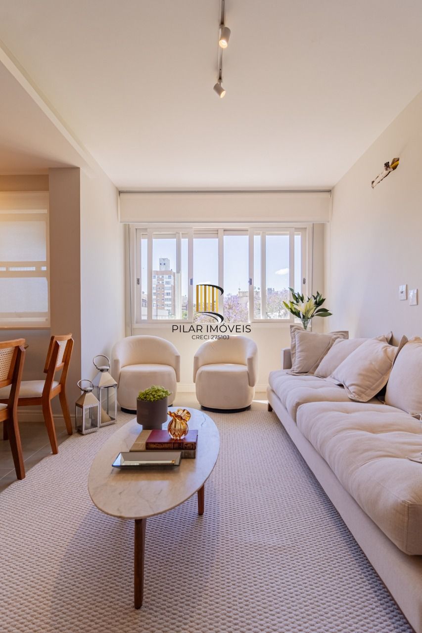 Apartamento com 02 dormitórios e com 01 vaga de garagem Mont Serrat