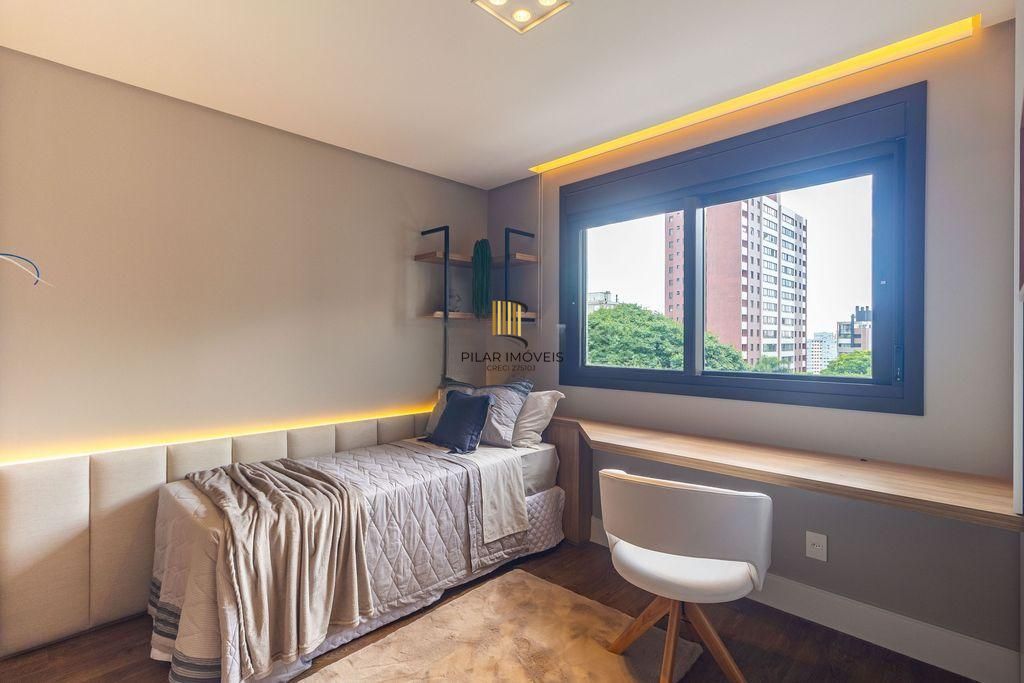 Apartamento com 03 suítes, 02 vagas de garagens individuais e escrituradas