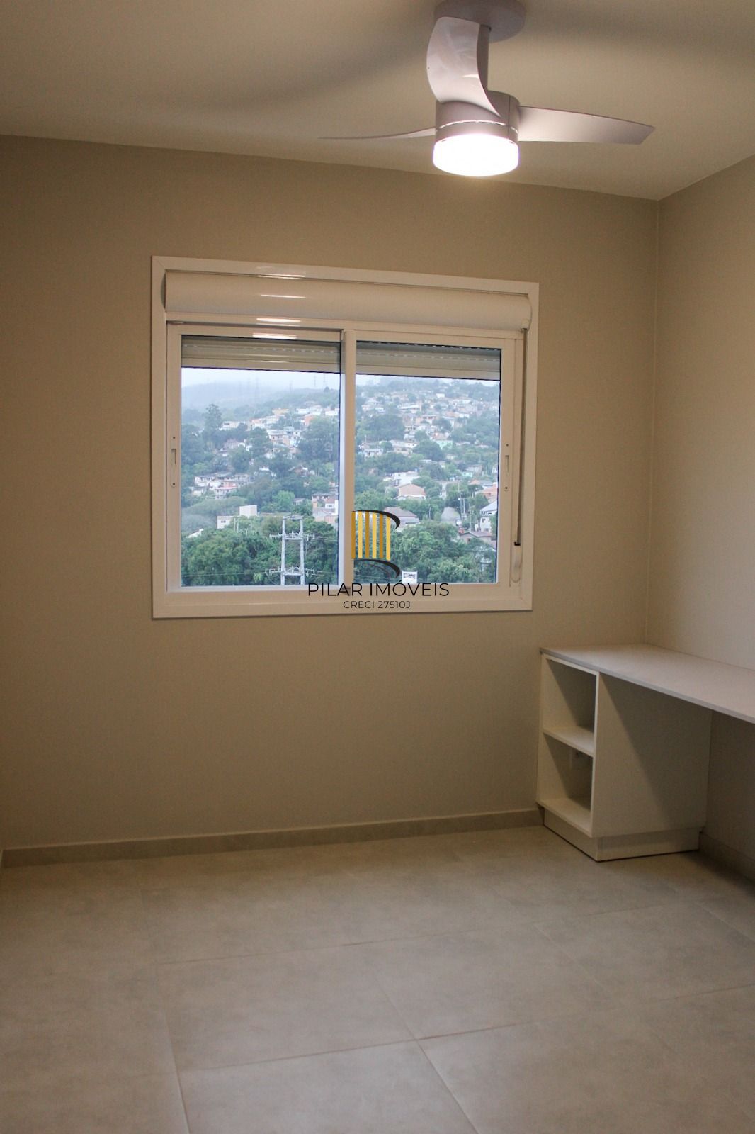 Apartamento 02 dormitórios com 01 suíte e 01 vaga de garagem escriturada