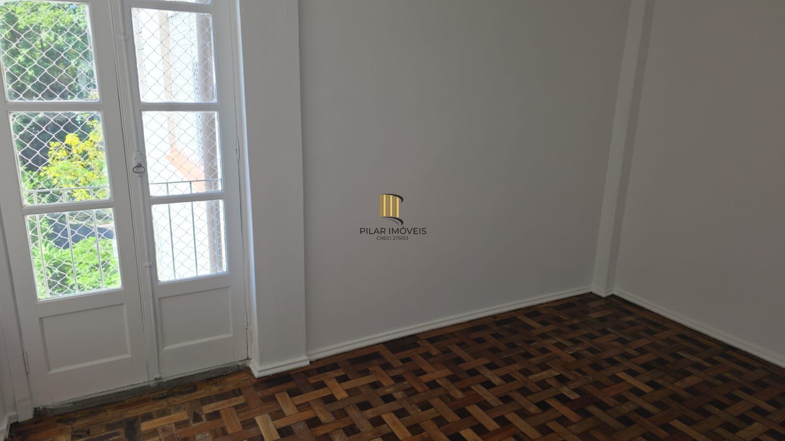 Apartamento 02 dormitórios sem garagem no bairro independência em porto alegre