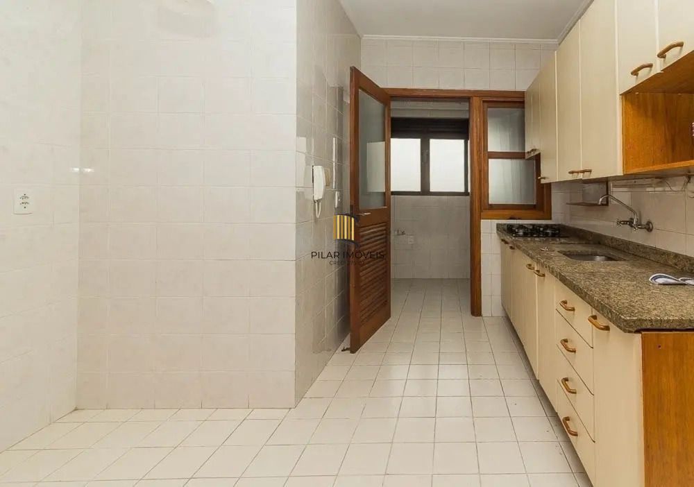 Apartamento 03 dormitórios com 01 suíte com 02 vagas escrituradas no Bairro Lindoia