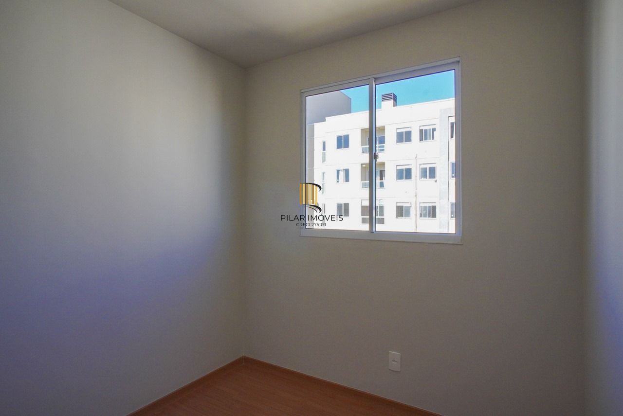 Apartamento com 02 dormitórios e com vaga de garagem