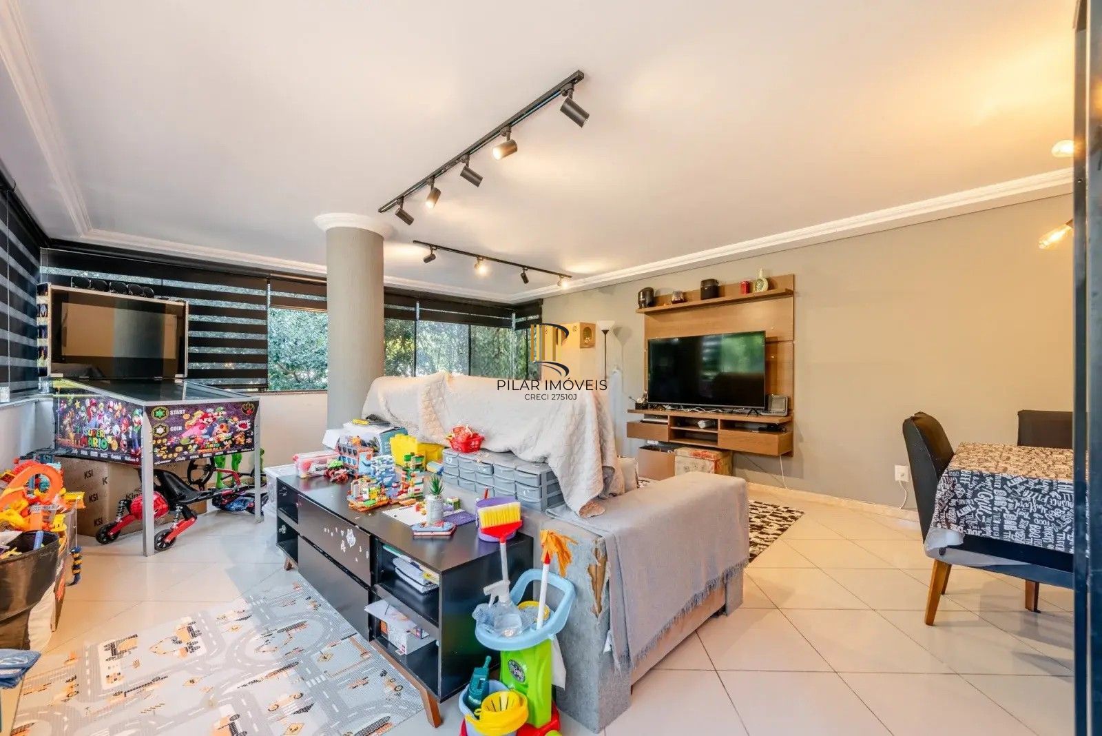 Apartamento 3 dormitórios, 2 vagas 109m² próximo ao Pastor Domhs e Sogipa