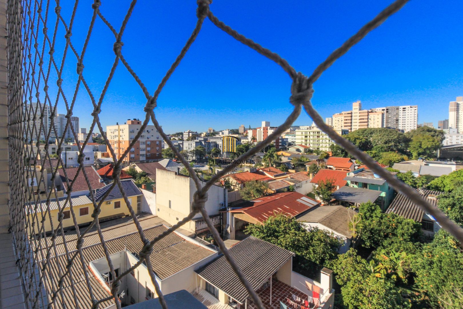 Cobertura à venda com sol nascente, elevador e vaga escriturada