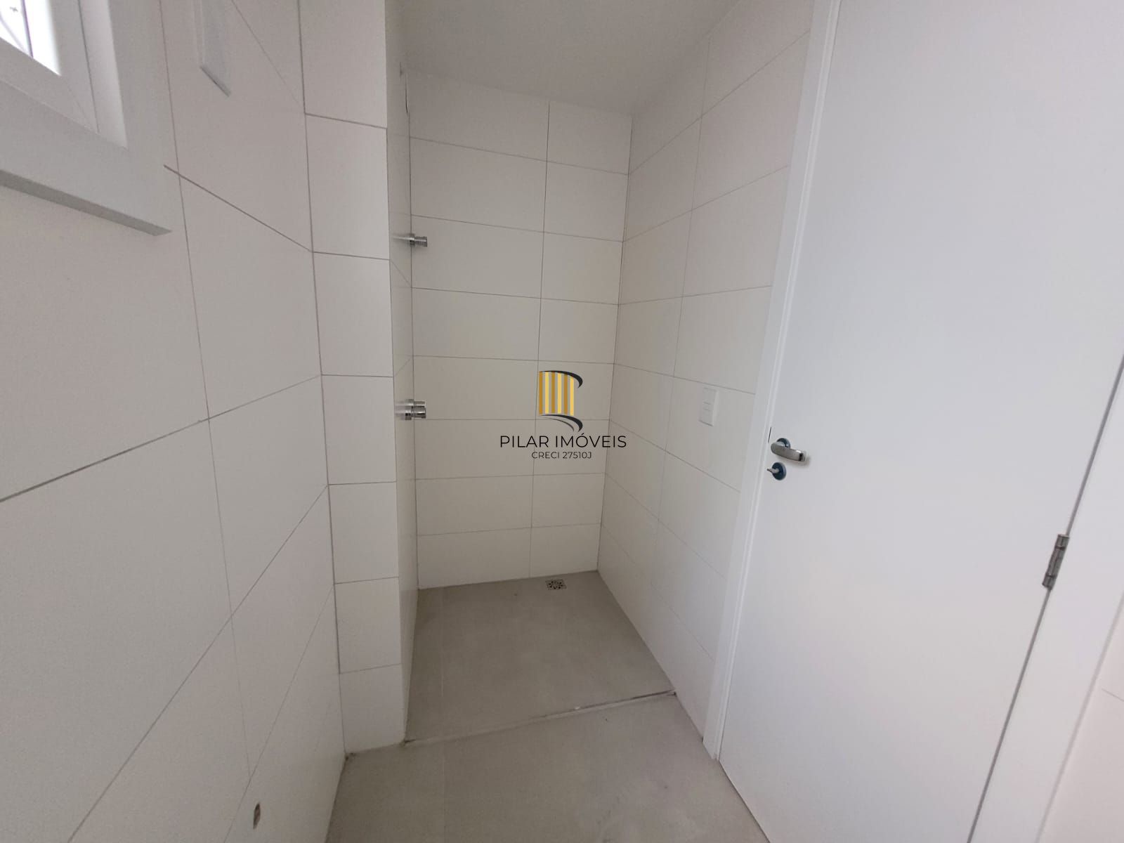 cobertura vista Beira Rio  03 dormitórios com 2 suítes e três vagas individuais