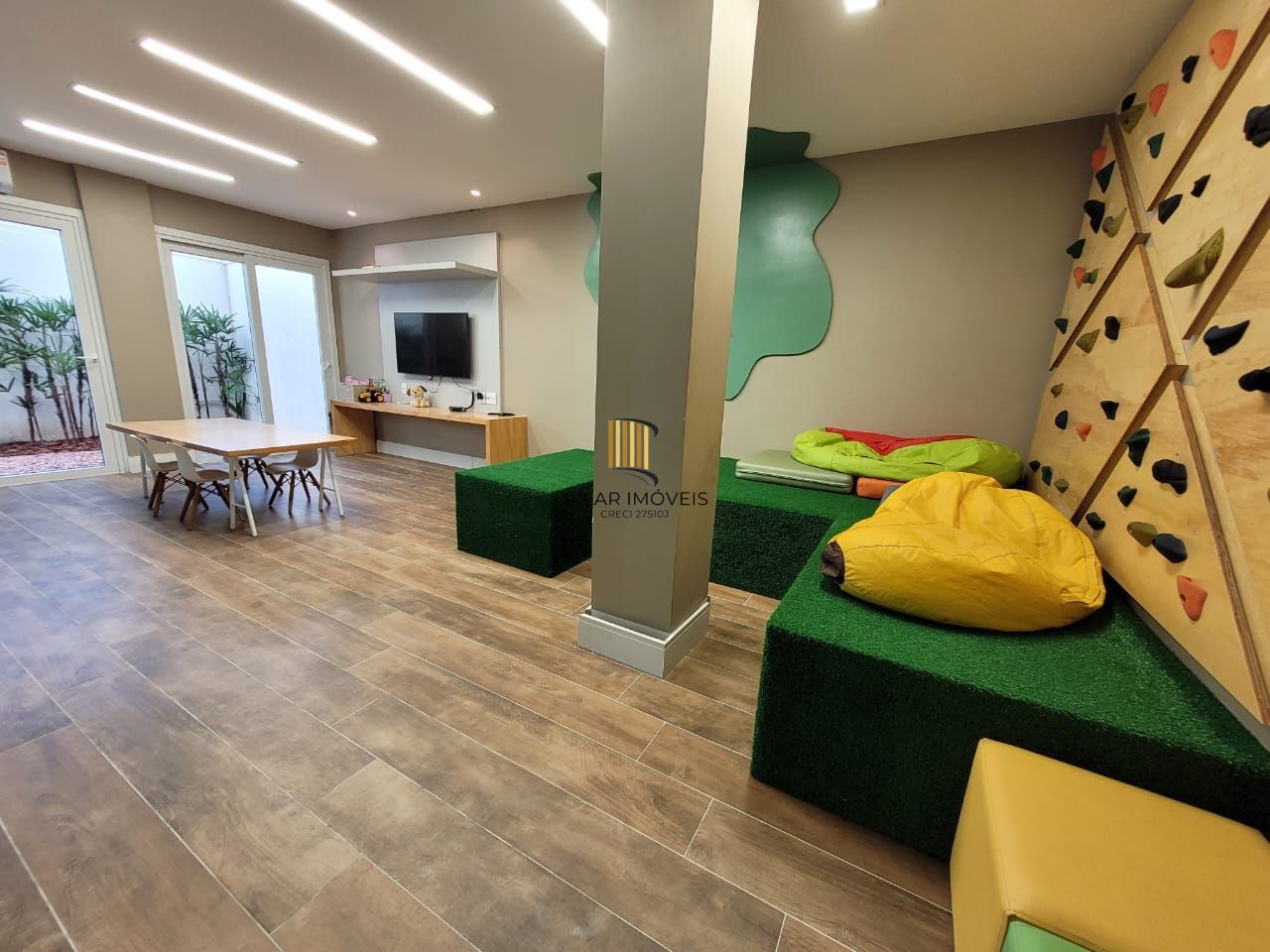 cobertura vista Beira Rio  03 dormitórios com 2 suítes e três vagas individuais