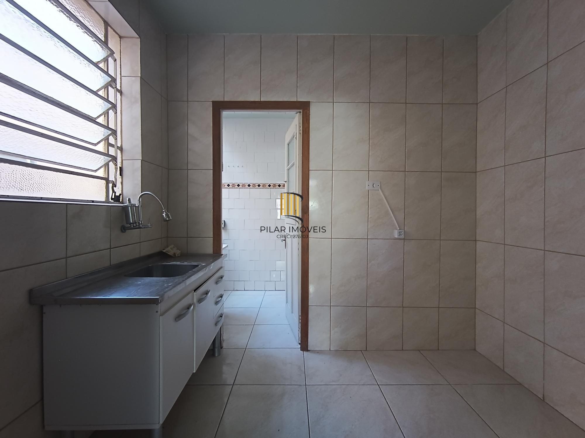Apartamento 02 dormitórios sem garagem e sem elevador no bairro Cristo Redentor