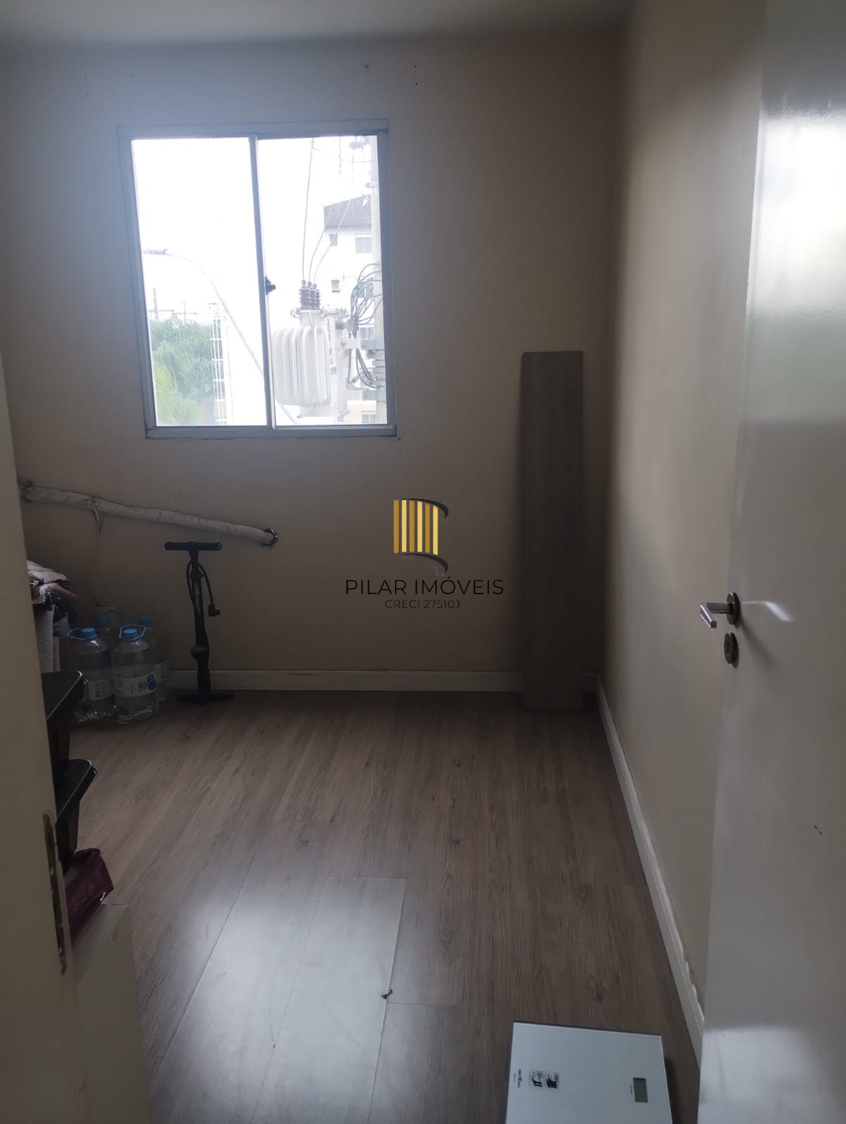 Apartamento 02 dormitórios com vaga no Bairro Sarandi