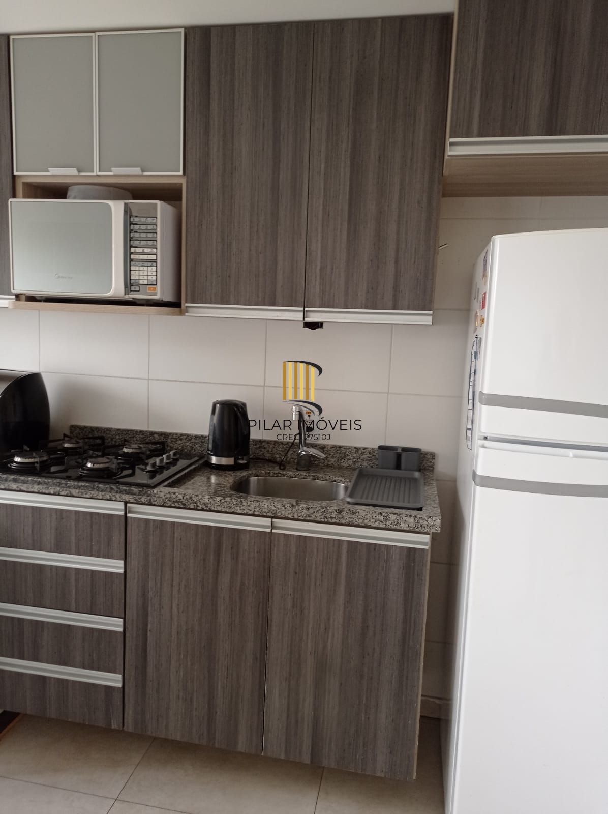 Apartamento com 03 dormitórios sendo 01 suíte com 01 vaga de garagem