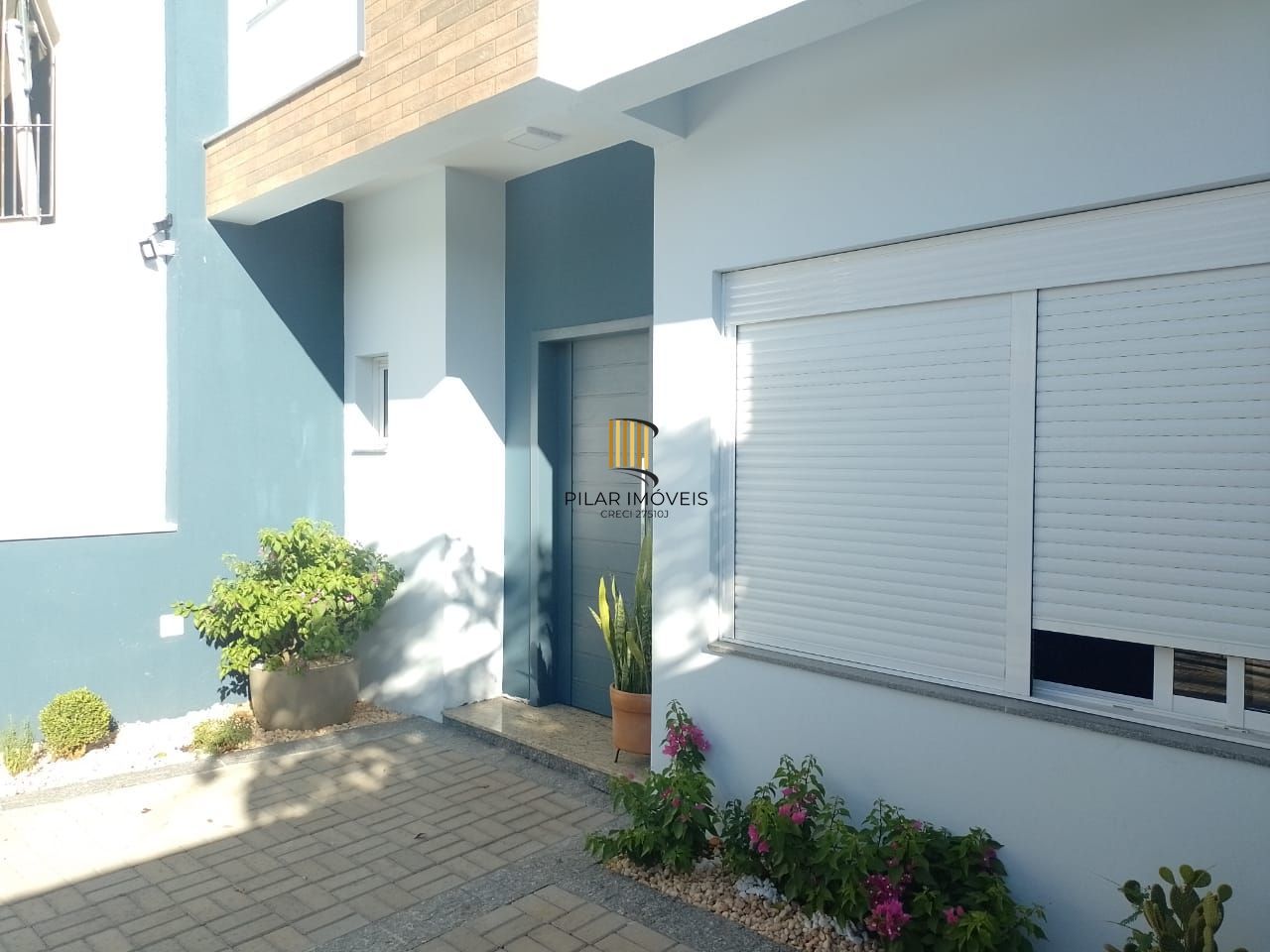 Belíssima casa de 4 dormitórios com 01 suíte  com 2 vagas na  Chácara das Pedras
