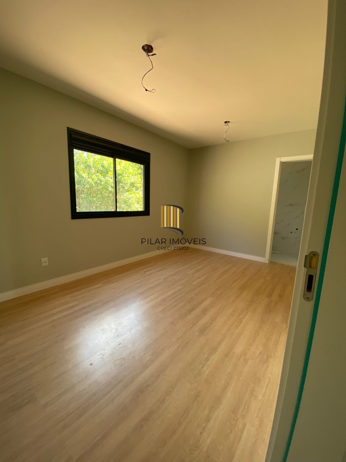 Casa térrea 3 dormitórios 1 suíte com 2 vagas à venda no VIVARE