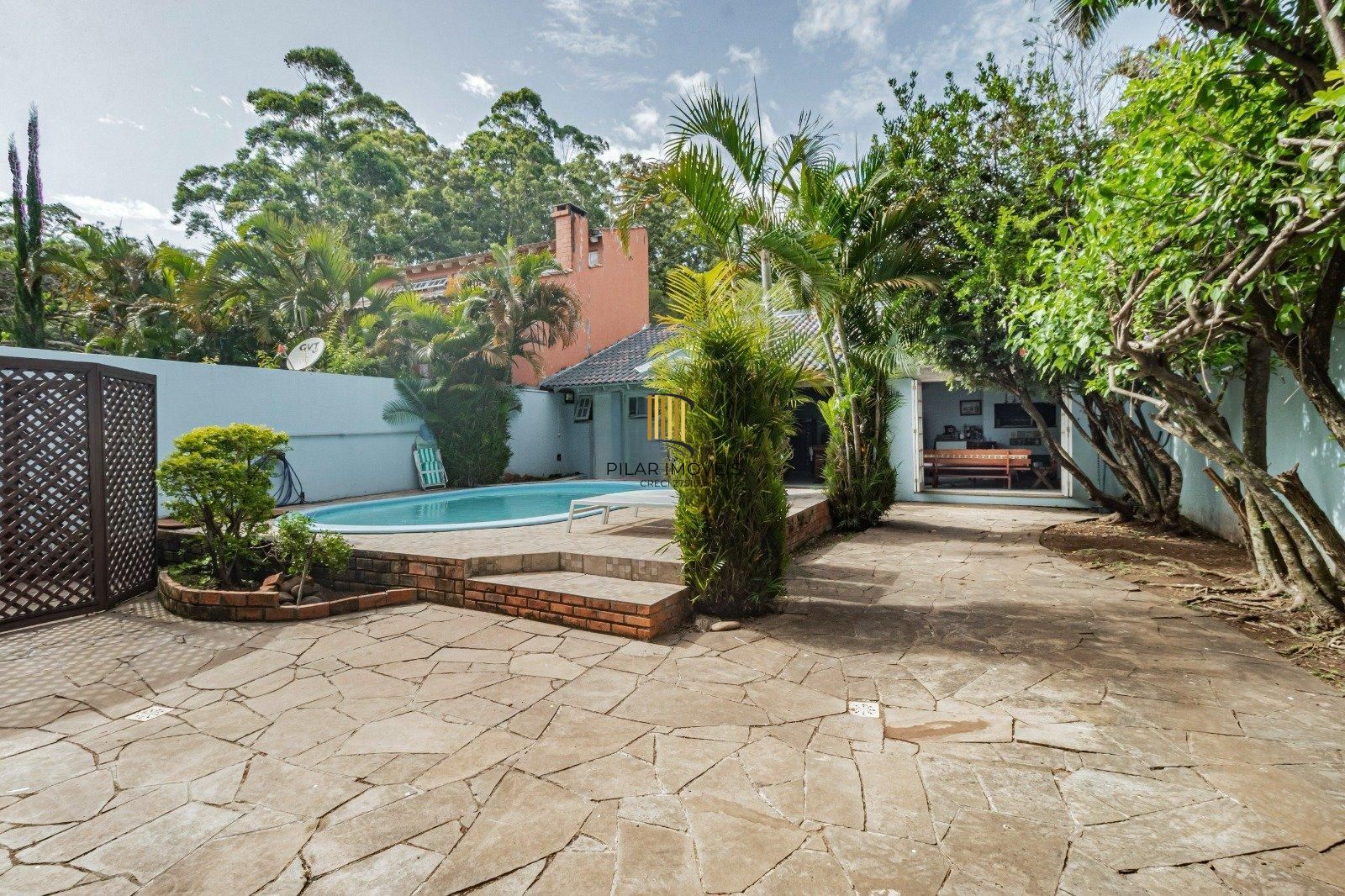 Casa 4 dormitórios no Jardim Planalto