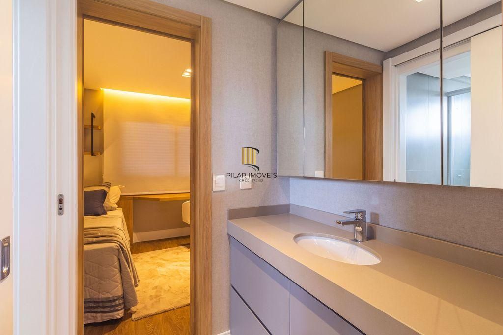 Apartamento com 03 suítes, 02 vagas de garagens individuais e escrituradas