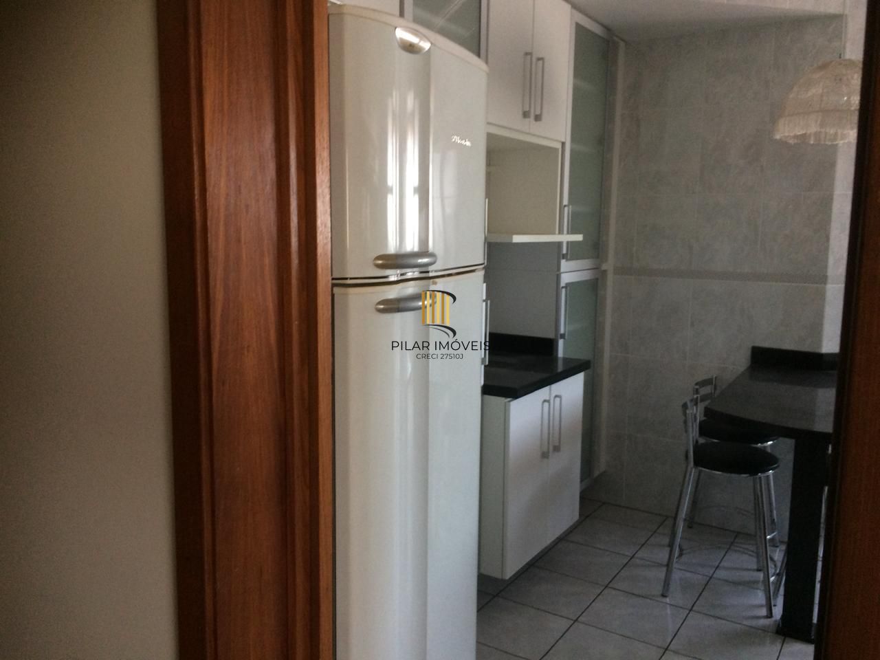 Apartamento com 04 dormitórios e vaga de garagem escriturada