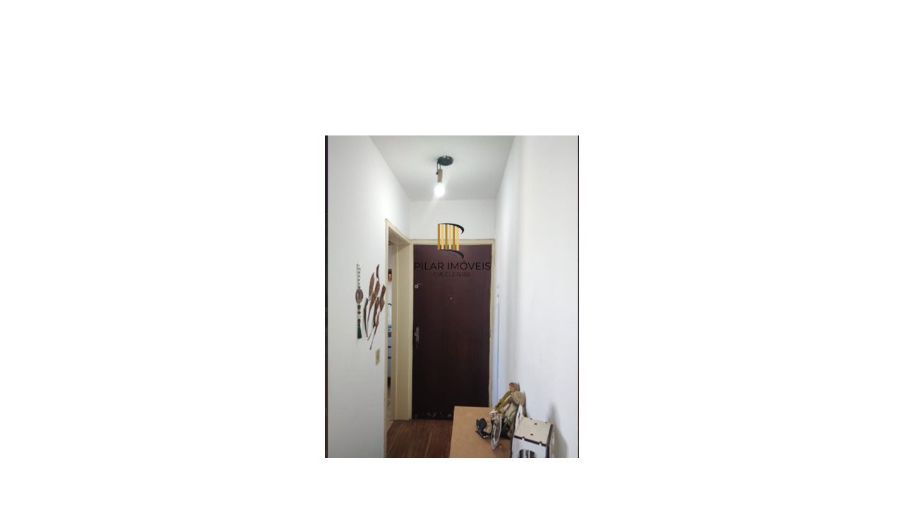 Apartamento 01 dormitório com 01 vaga de garagem descoberta